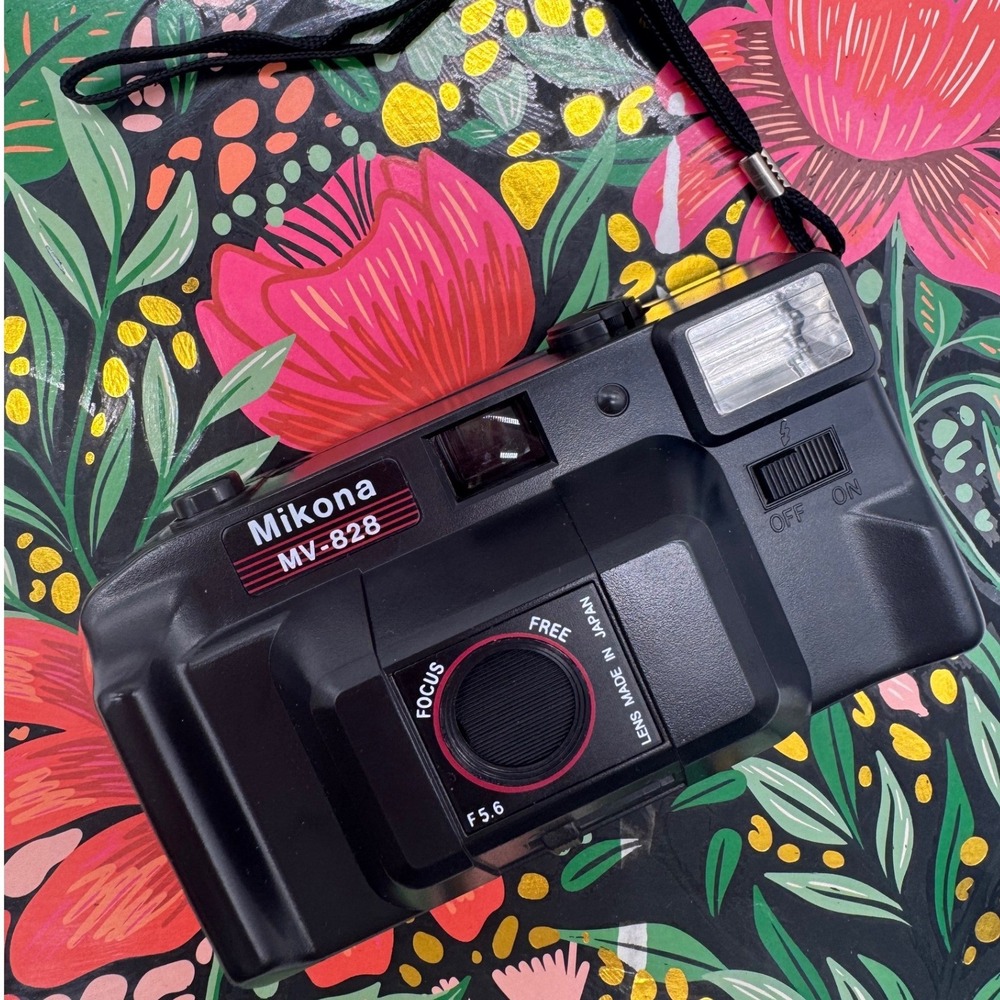 Mikona MV-828 35mm Film Camera Focus Free f5.6 Lens Built-in Flash Black Vintage